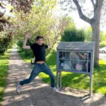 Les boîtes magiques dans les échos locaux